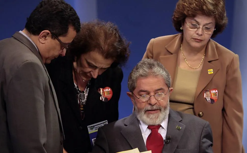 Uma das acusações apontava R$ 1 milhão gastos com reformas no sítio. Para os procuradores, o valor refere-se a propina de contratos da Petrobras e as obras beneficiariam Lula e sua família. 