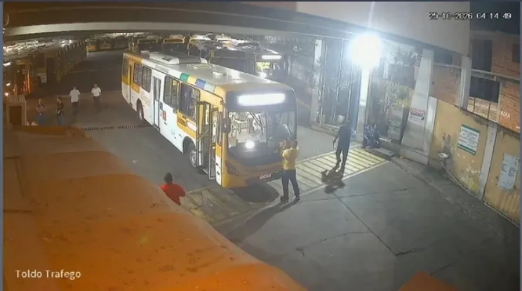 Como o áudio de um sindicalista revela o plano de adesivar ônibus em Salvador?